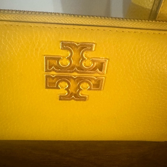 Tory Burch Vibrant Yellow Crossbody Bag and Wallet - Picture 2 of 7